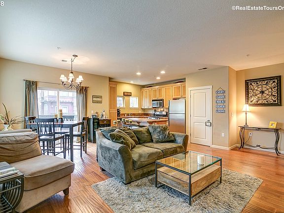 4th image of 22860 SW Forest Creek Dr Unit 203