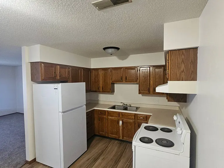 614 N East St #2 — Photo 6