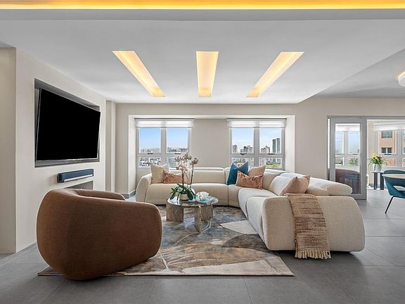 2nd image of 103-105 De Diego Ave #1801N