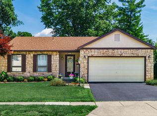2098 Fox Hollow Dr, Columbus, OH 43228