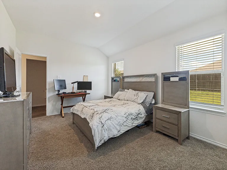 15127 Athena Dr — Photo 19