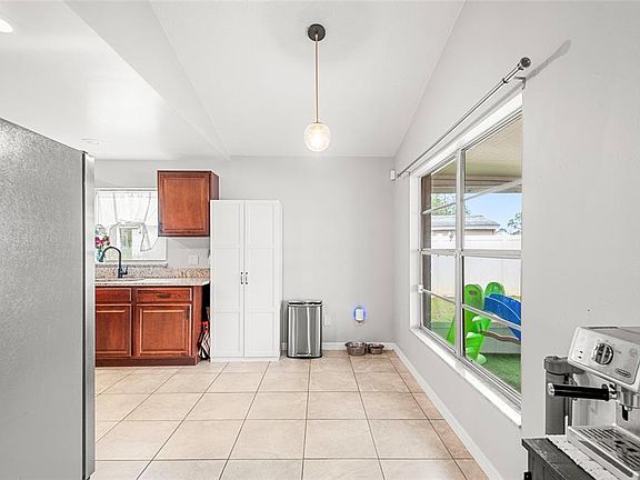 5th image of 12853 MARYLAND WOODS COURT