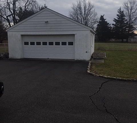 2nd image of 735 Route 202