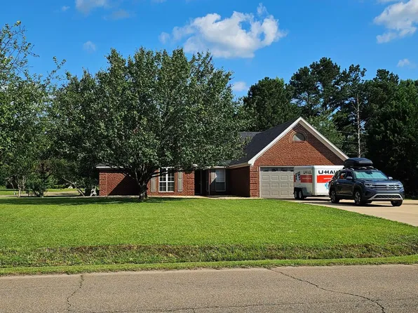 876 N Wolfe Rd, Caledonia, MS 39740