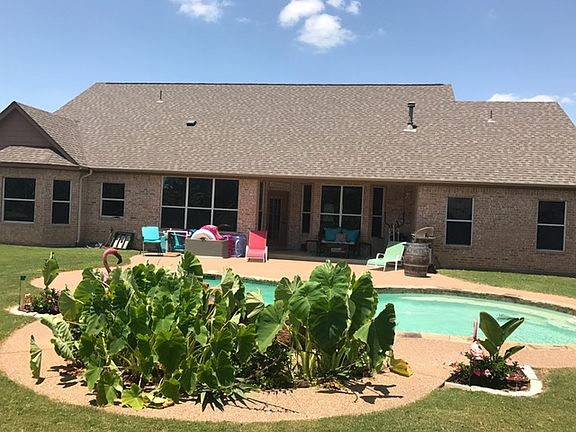 4th image of 1945 Shady Oaks Cir