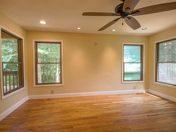 5th image of 107 Margaret Dr