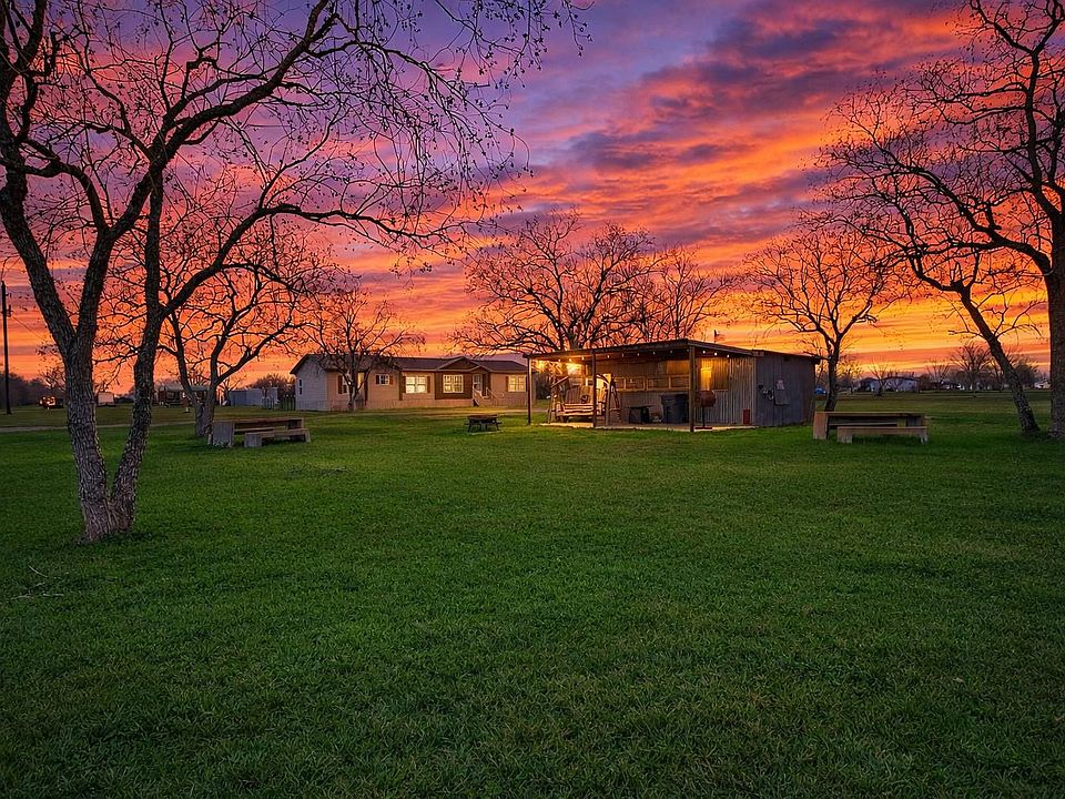 1st image of 9820 Oberrender Rd