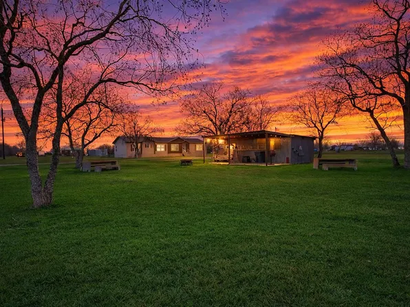 9820 Oberrender Rd, Needville, TX 77461