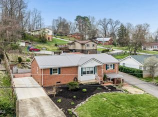 1208 Robinhood Rd, Greeneville, TN 37745