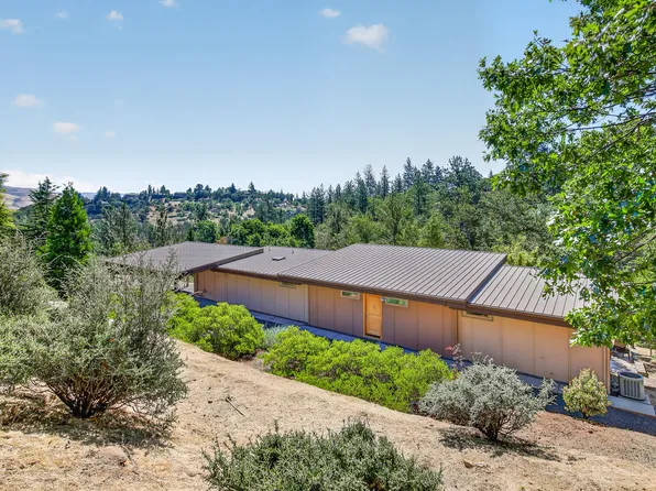 1921 Ashland Mine Rd, Ashland, OR 97520