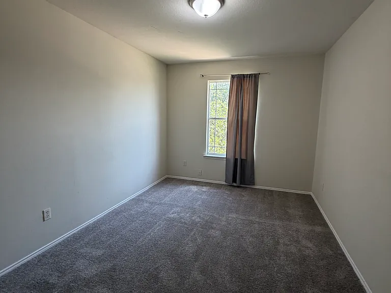5641 Liberton Ln — Photo 6