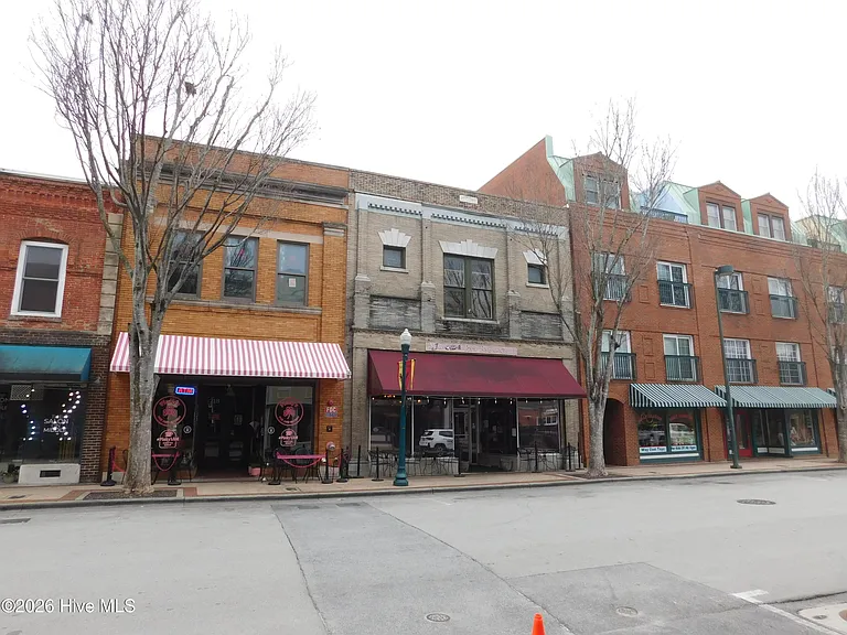 216 Middle St #B — Photo 3