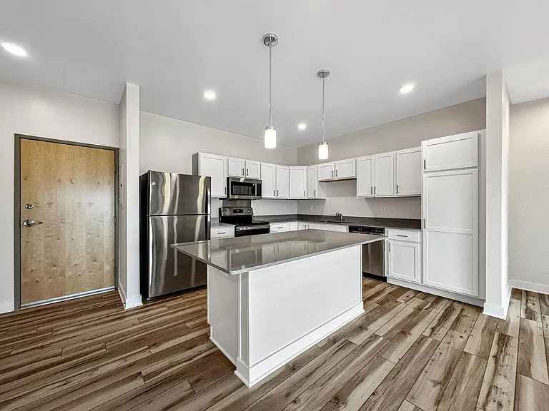Stratford Pointe — Photo 133