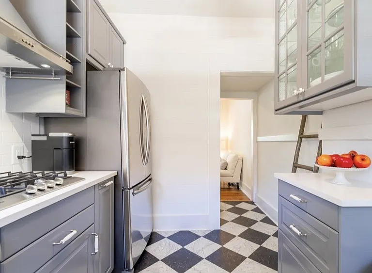 1554 Overton Park Ave — Photo 3
