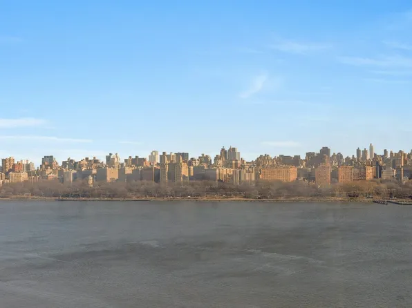 7002 Blvd East image 1 of 40