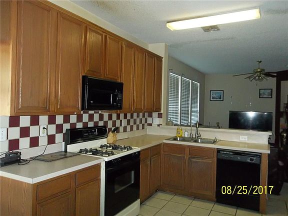 3rd image of 12836 Honey Locust Cir