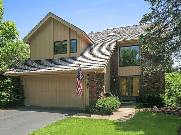 2nd image of 52 Oak Creek Dr #52