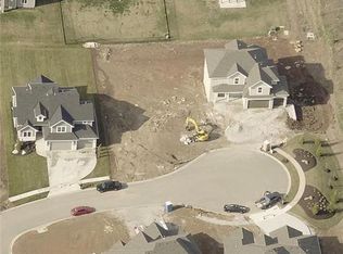 9318 W 169th Ter, Overland Park, KS 66085