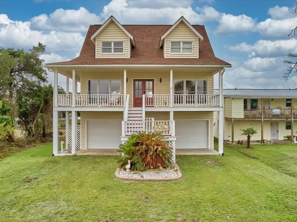 180 Sailfish Street, Holden Beach, NC 28462