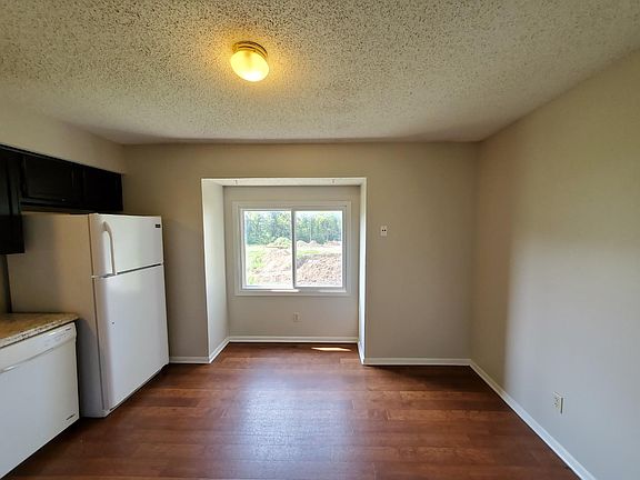 5th image of 431 Lee Dr
