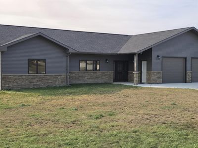 5400 Falconer Dr, Bismarck, ND, 58504