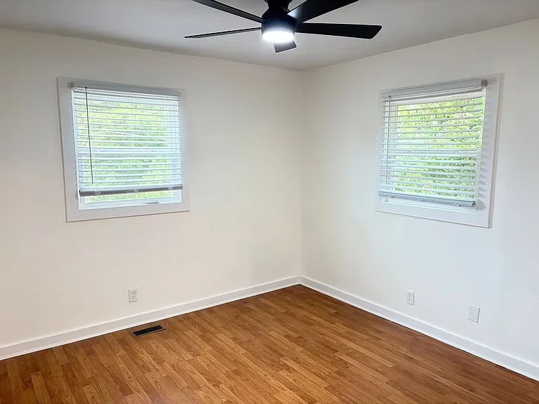 484 Macon Hwy — Photo 13
