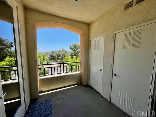 2 bed, 1276 sqft, $3,900 — Photo 2