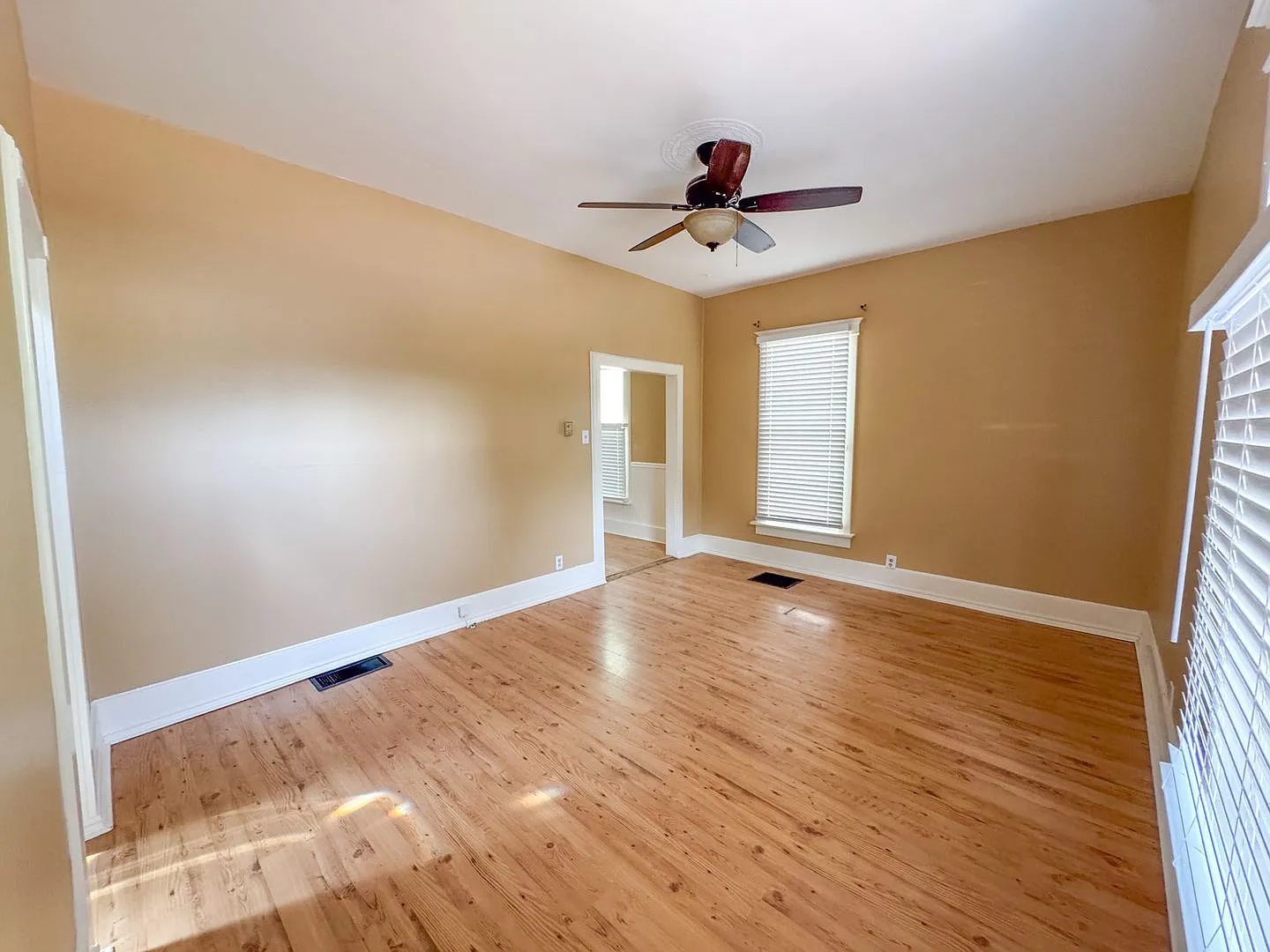 Charming 2-Bedroom home near Old Colorado City — Photo 3
