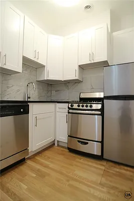 Rented by DSA Realty | media 35