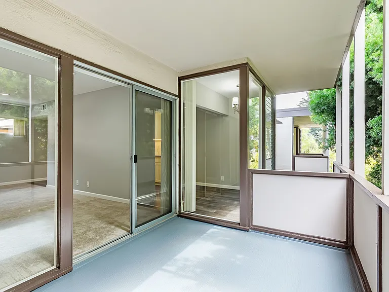 Parksquare Apartments — Photo 15