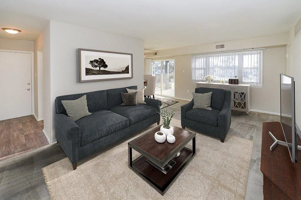 Kings Manor Apartment Homes — Photo 3