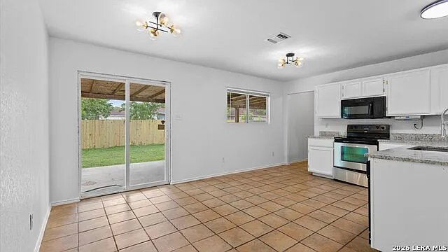 6023 Lake Victoria St — Photo 7