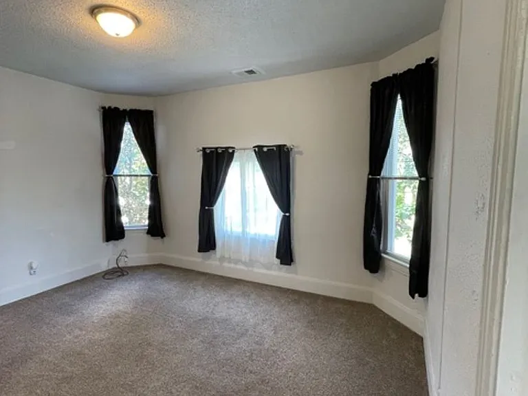 1199 Burr Street — Photo 3