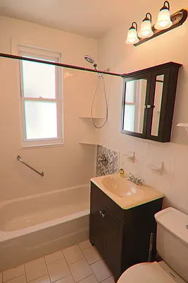 Rented by PMG Real Estate  | media 22