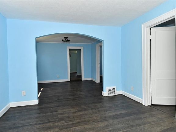 4th image of 2322 Wheeler St