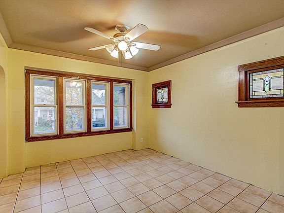 5th image of 2917 S 9th Pl