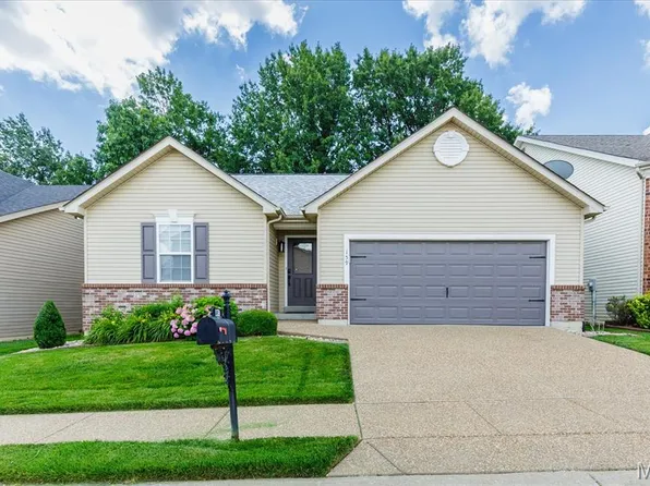 159 Blue Water Dr, O'Fallon, MO 63366