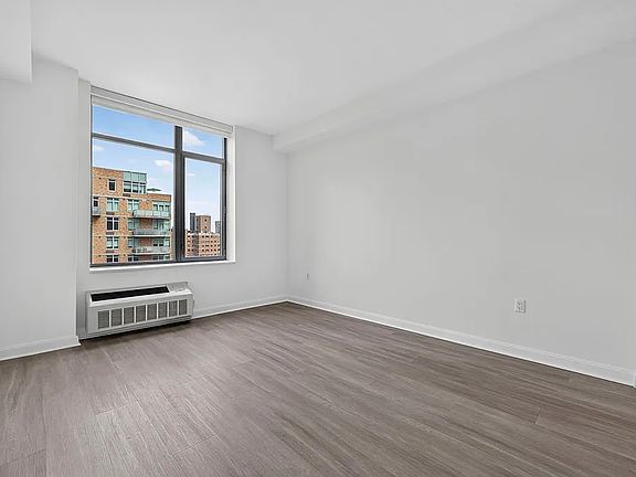 5th image of 81 Fleet Pl APT 12L