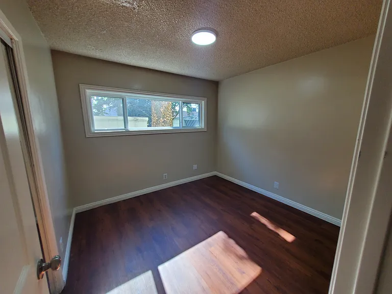 9070 Huntington Dr #6 — Photo 27