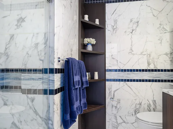 250 East 40th Street image 17 of 24