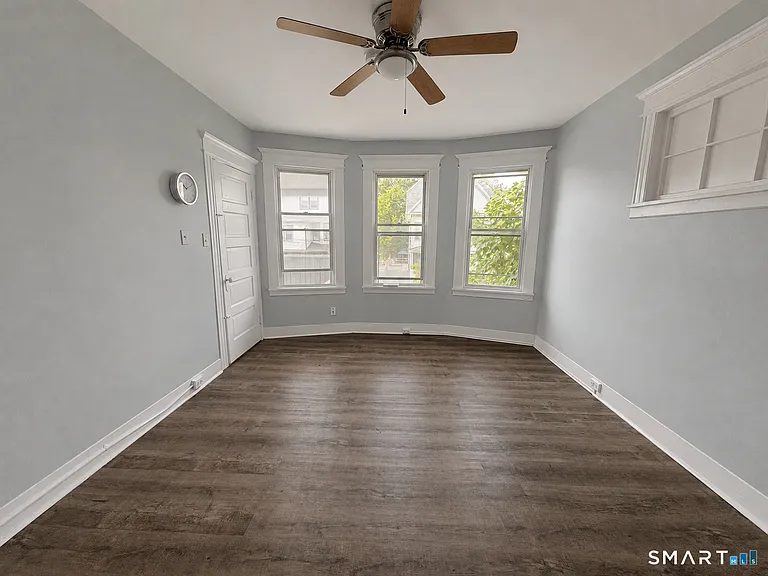 350 Spring St — Photo 3