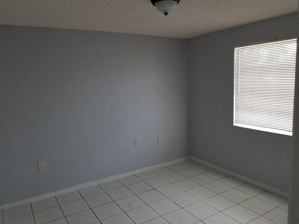 1st image of 17150 NE 23rd Ave APT 5