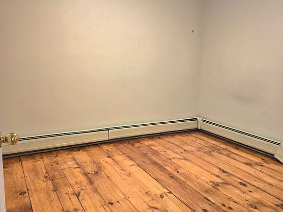 5th image of 8 Fairfield St #1