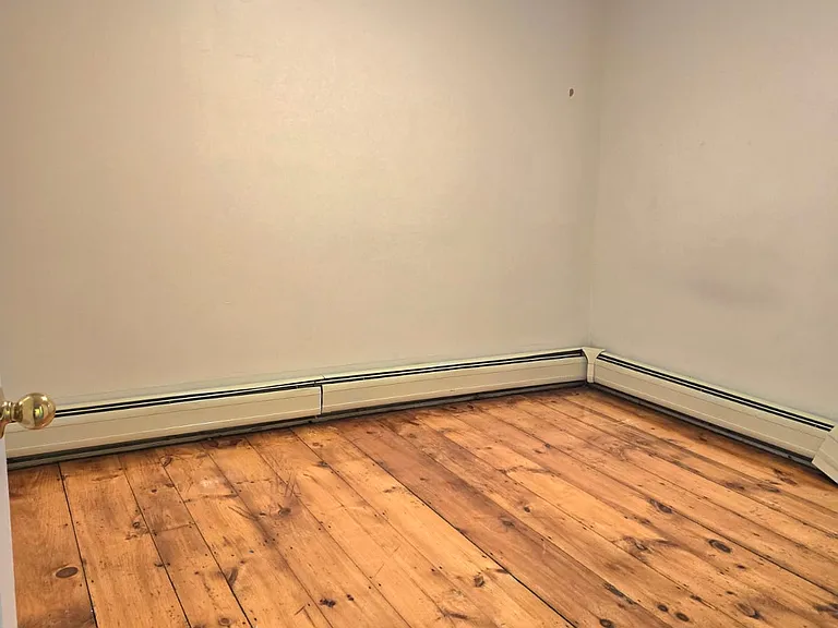 8 Fairfield St #1 — Photo 5