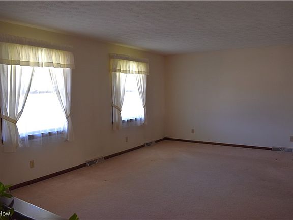 5th image of 2530 Monnie Pl