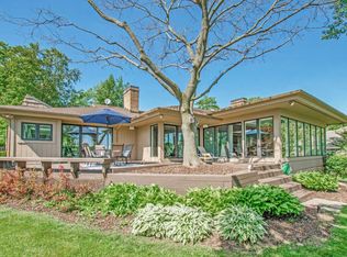 3134 Manhattan Ln SE, East Grand Rapids, MI