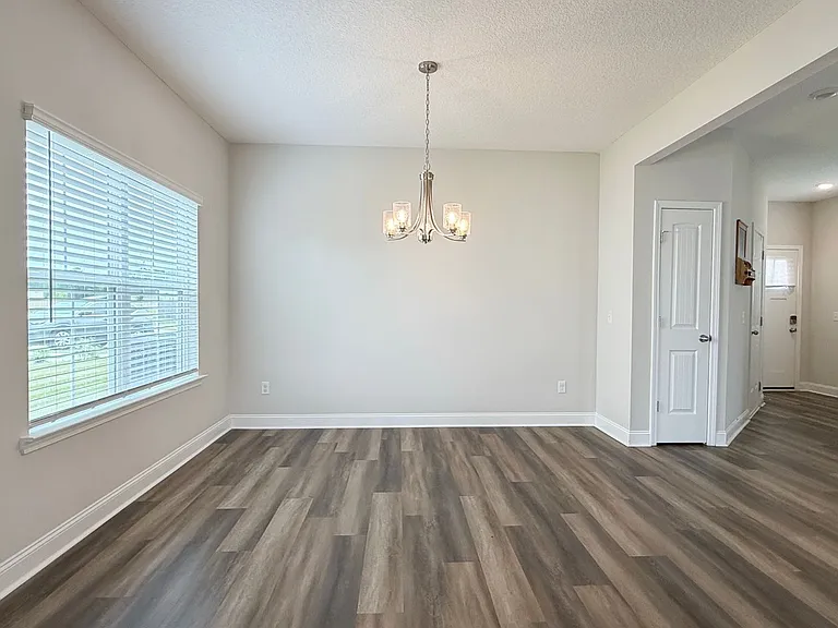 929 Abode Ave — Photo 4