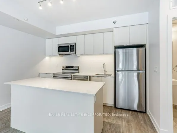 39 Farmstead Rd, Toronto, ON