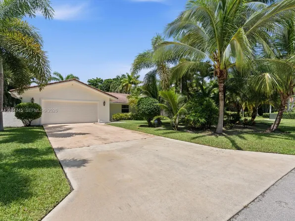 731 NW 4th Ct, Boca Raton, FL 33432