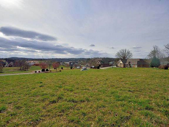 2nd image of 220 Forest Ct
